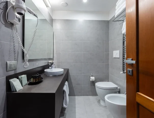 HotelTrevi_quadruplaStandard_9
