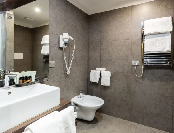 HotelTrevi_triplaStandard_2